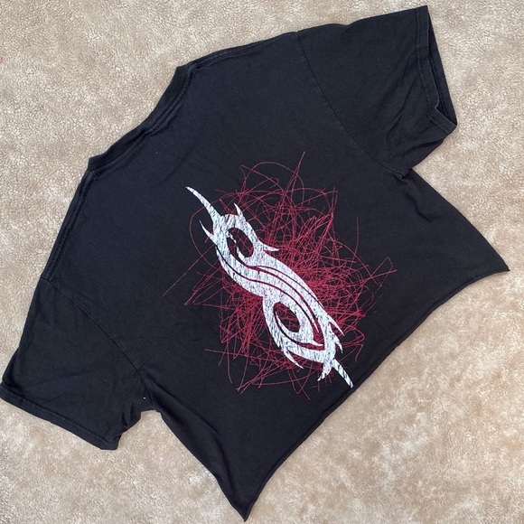 SOLD: Slipknot crop top - Picture 3 of 3